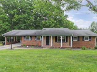 429 Mendenhall Dr, Winston Salem, NC 27127