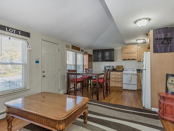 3rd image of 58 Hamilton Ave