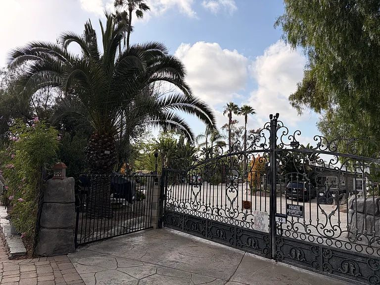 Pepper Tree Rd — Photo 1