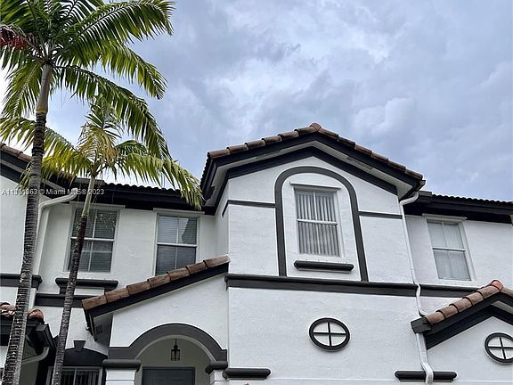 2nd image of 11561 NW 76th St