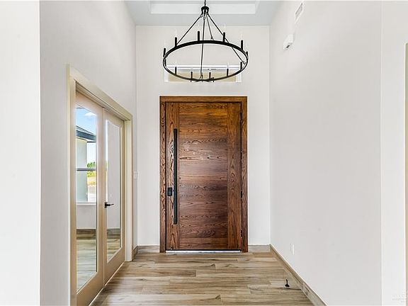 4th image of 1200 E Arechiga Dr