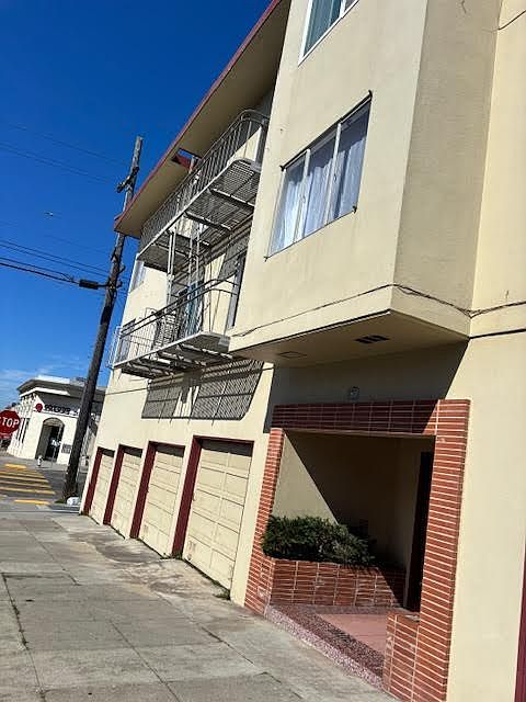 1st image of 1800 20th Ave