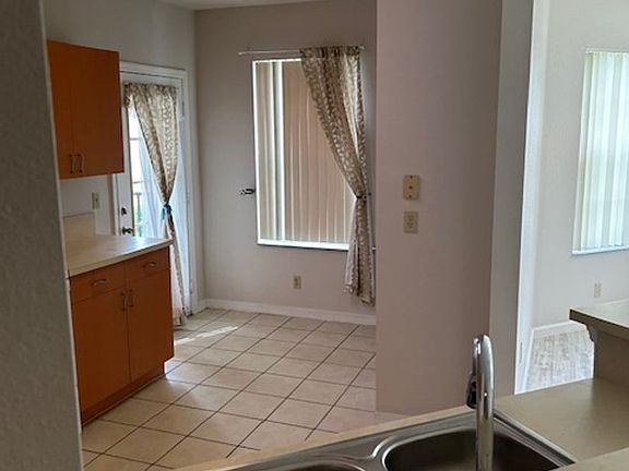 5th image of 128 SW Peacock Blvd APT 15-201