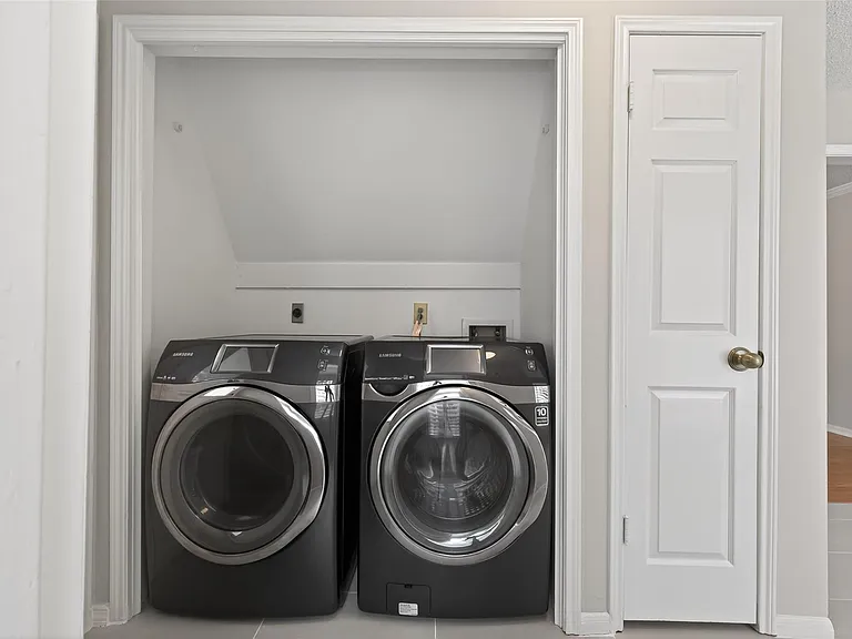 106 Breezy Point Pl — Photo 36