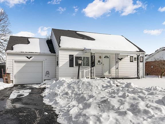 2nd image of 407 Westwood Dr