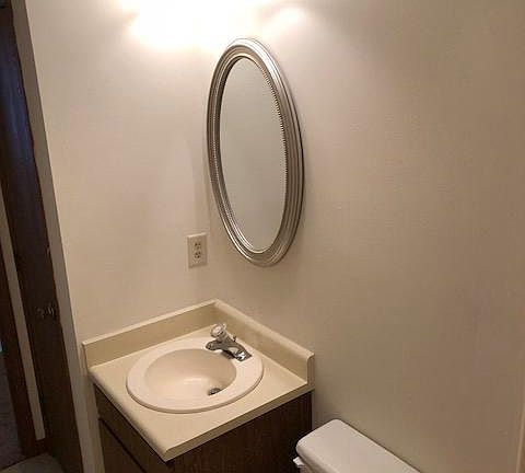 4th image of 3335 Redbud Dr APT A