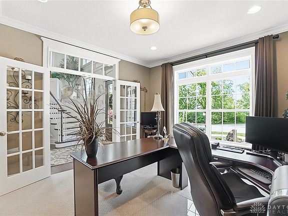 4th image of 120 Victoria Pl