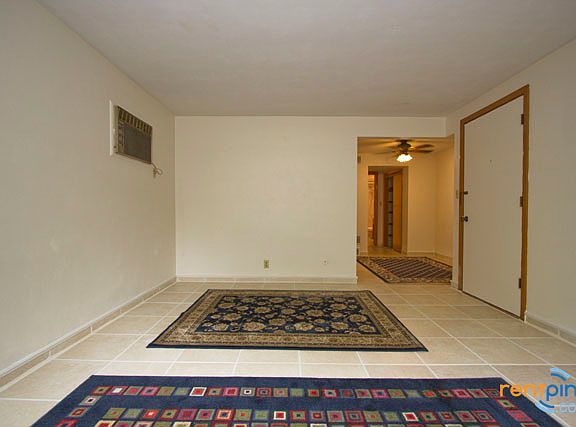 4th image of 1220 S 22nd St #1