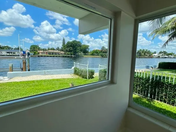 999 S Riverside Dr, Pompano Beach, FL