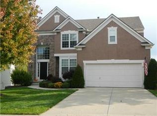 15877 S Roth Ct, Olathe, KS 66062