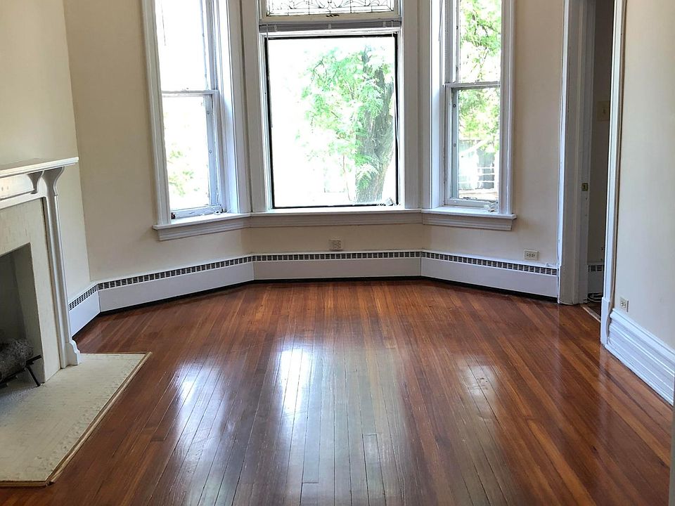 2nd image of 3507 N Seminary Ave