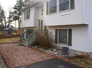 131 Old Amherst Rd, Sunderland, MA 01375