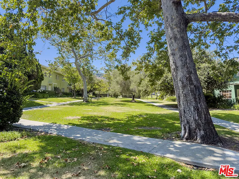 5366 Village Grn — Photo 31