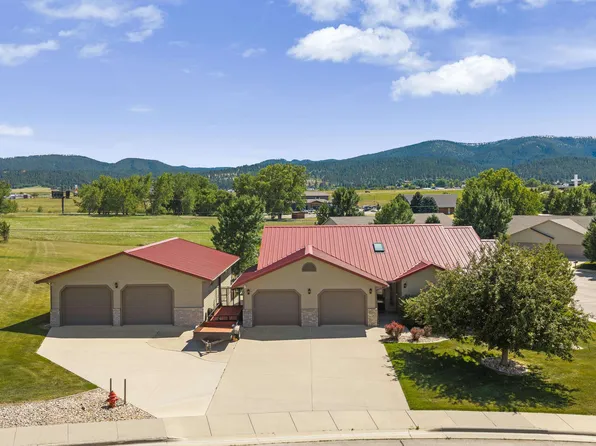 2356 Hillside Dr, Sturgis, SD 57785