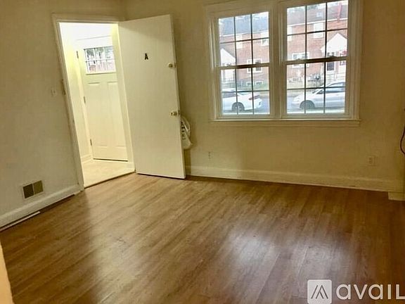 4th image of 18 Elsmere Blvd APT A