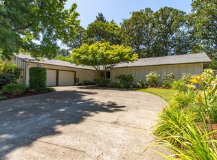 1475 Amberland Ave, Eugene, OR 97401