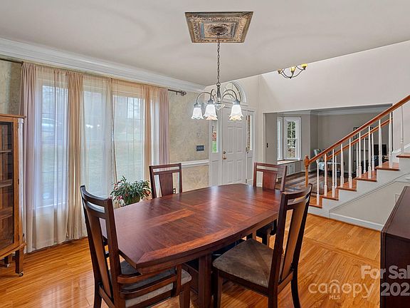 5th image of 9210 Ivy Brook Ct