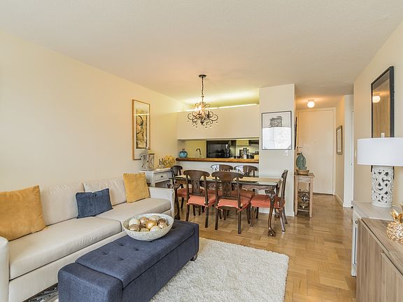 4th image of 415 E 37th St APT 31H