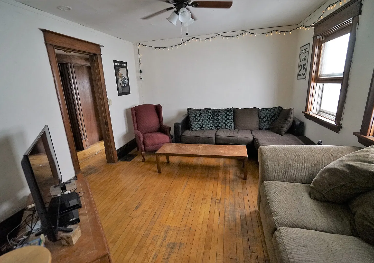 348 — Photo 4