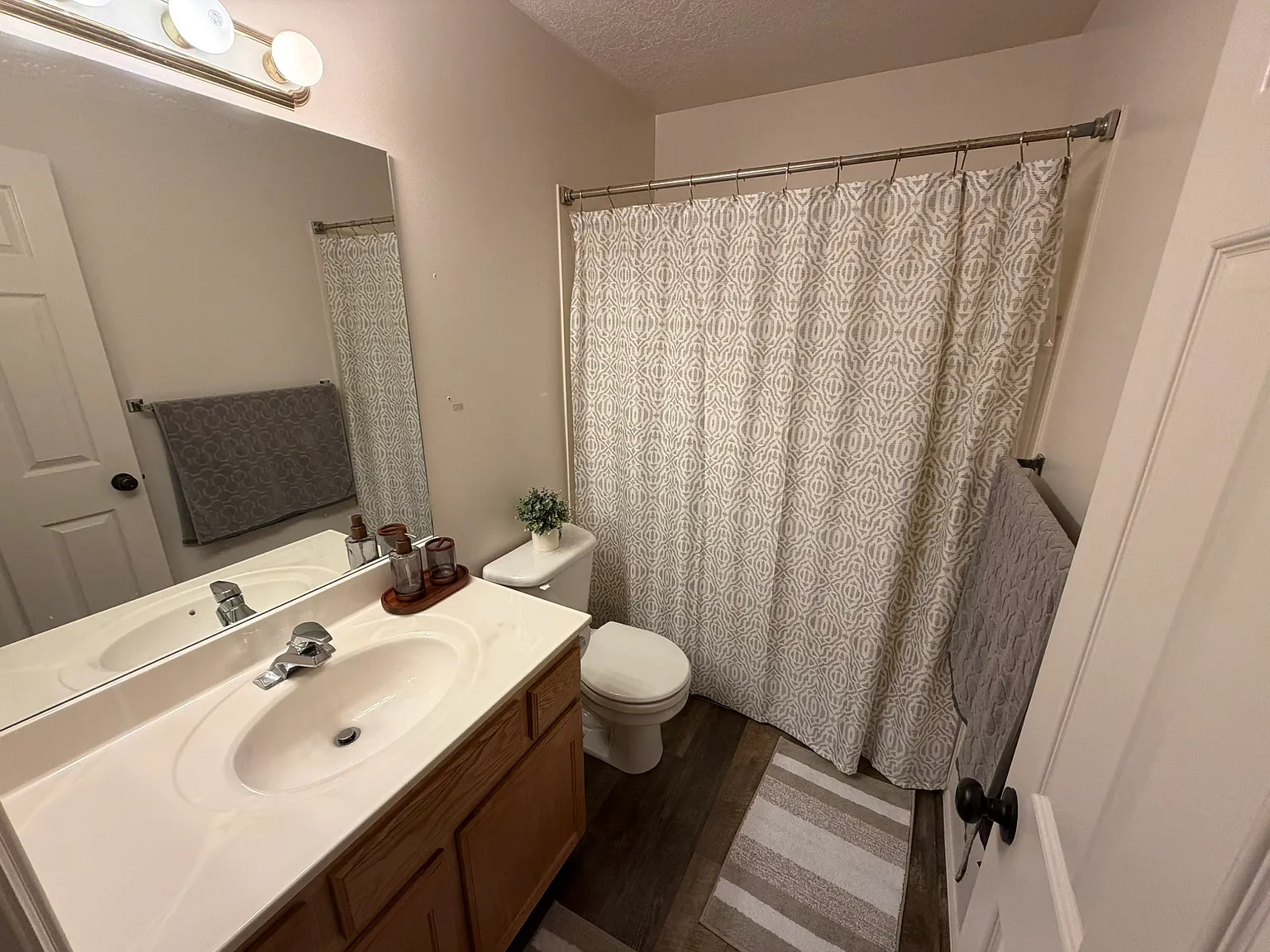 5572 S 4075 W — Photo 4