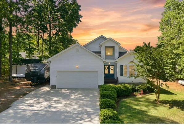 187 Buckaroo Dr, Louisburg, NC 27549