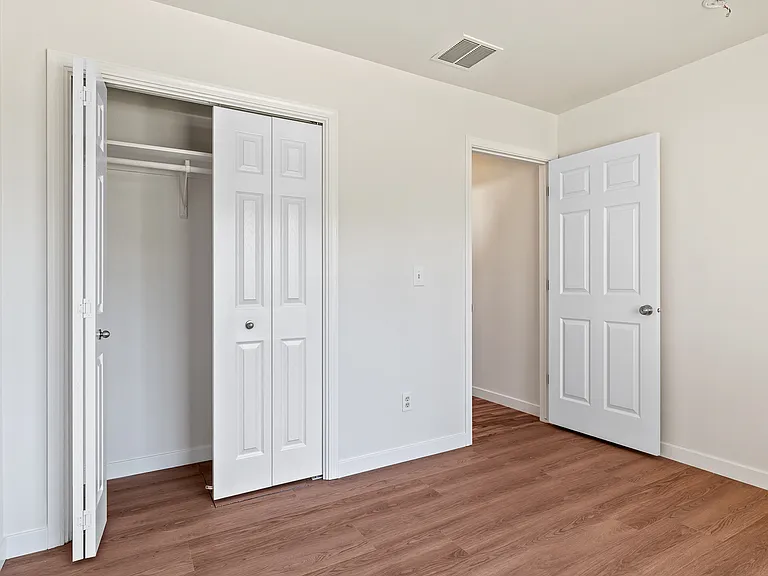 303 W Avenue K — Photo 7
