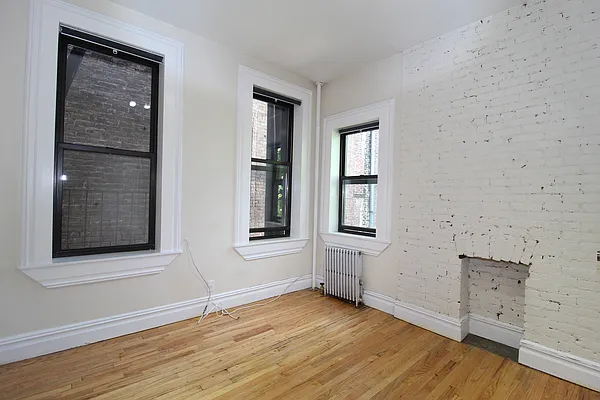 Rented by Compass | media 12