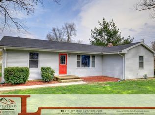 406 S Elm St, Saint Joseph, IL