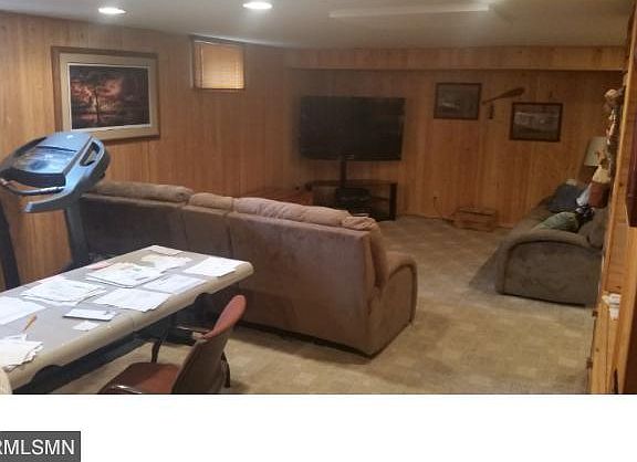4th image of 401 Sunrise Ln
