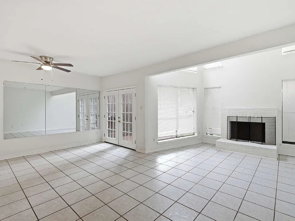 11217 Briar Forest Dr