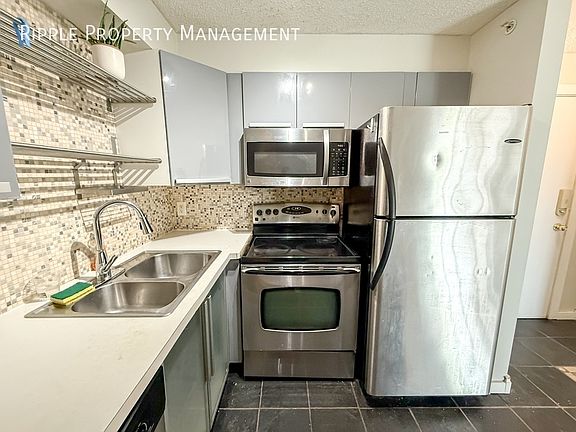 3rd image of 4000 Somervale Ct SW Unit 403