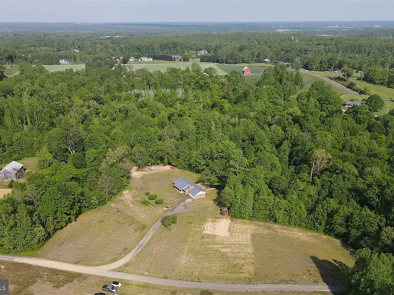 13245 Croom Rd — Photo 75