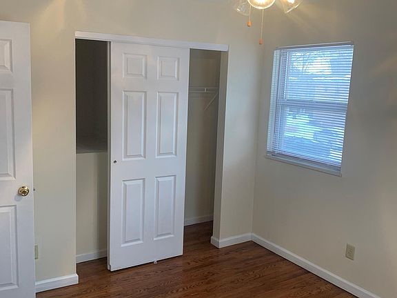 2nd image of 798 Sheridan Park Ct
