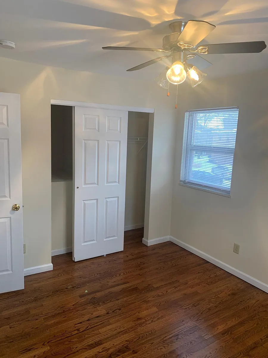Building Photo - 798 Sheridan Park Ct