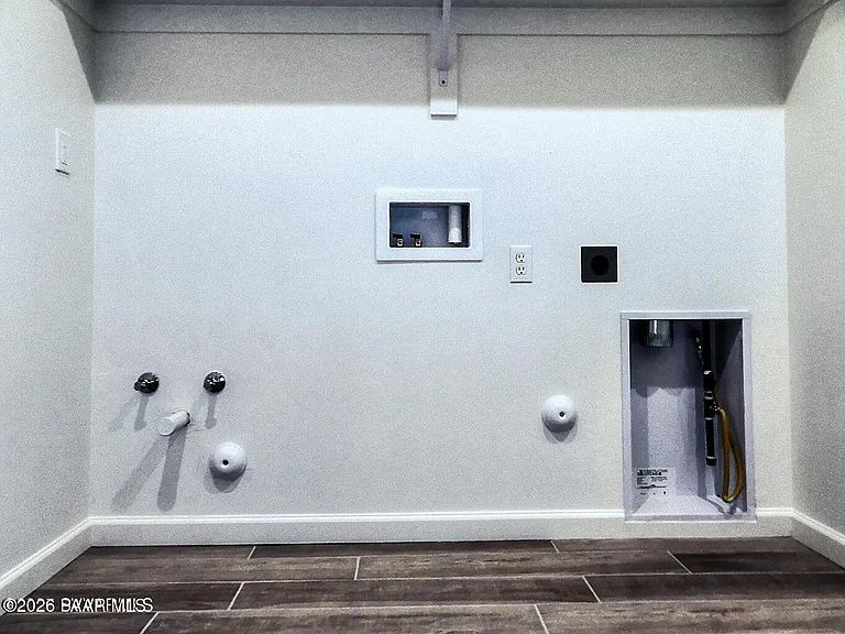 832 Eugene Rd — Photo 15