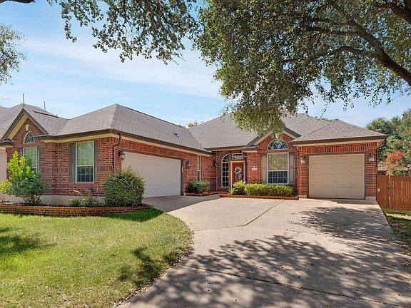 2nd image of 16809 Cypress Landing Cv