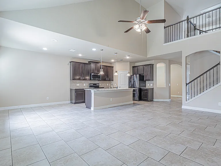 5488 Devonwood St — Photo 7