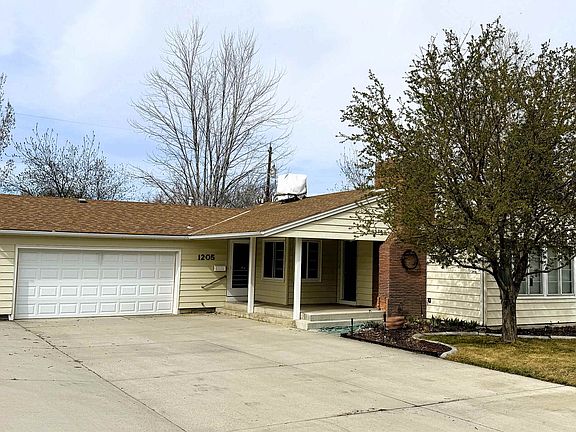 4th image of 1205 Circle Rd
