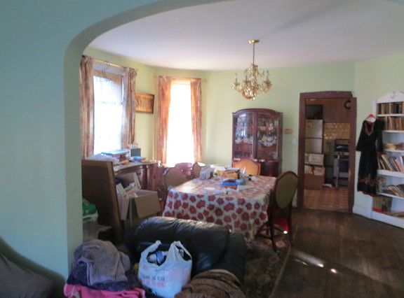 4th image of 330 Asbury Ave