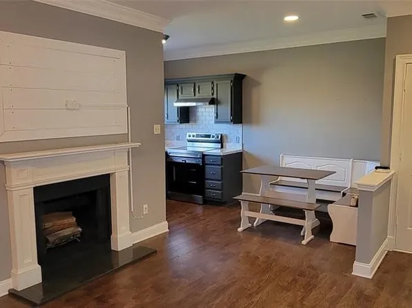 7126 Holly Hill Dr APT 209, Dallas, TX 75231