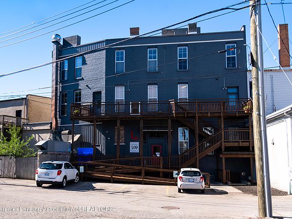 3rd image of 109 E Grand River Ave APT 5