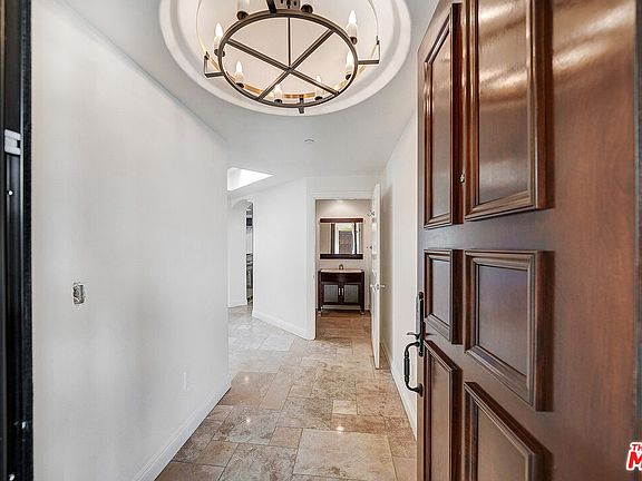 4th image of 12044 Hoffman St #Penthouse 5