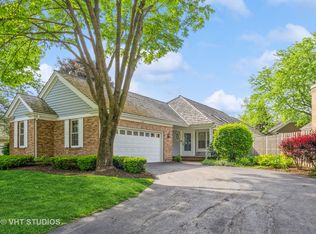 400 Park Barrington Dr, Barrington, IL 60010