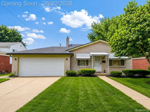32812 Columbus Dr, Warren, MI 48088