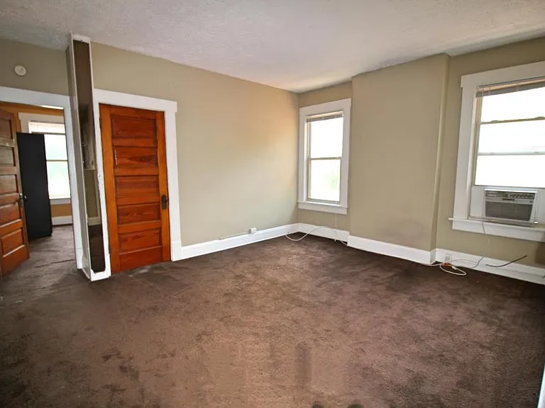 68 E Hudson St — Photo 3