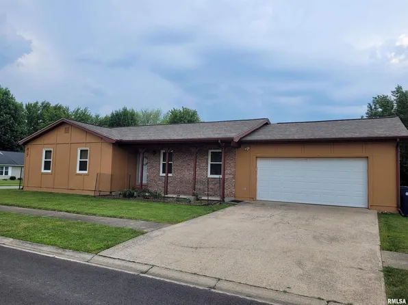 817 Osage Dr, Mount Vernon, IL 62864