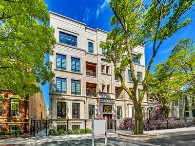 1820 N Howe St, Chicago, IL, 60614