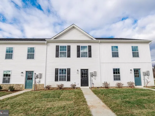219 White Violet Way, Martinsburg, WV 25405