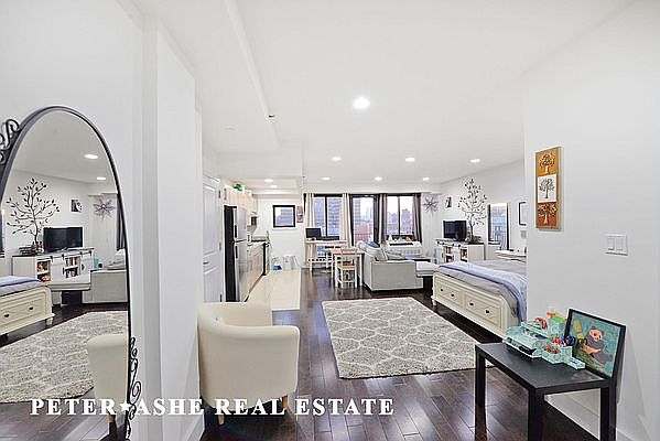 1st image of 203 E 121st St APT 601