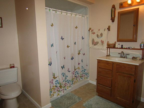 5th image of 455 Woodland Trl